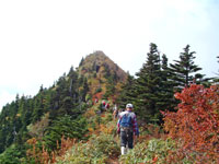 四阿山