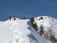 烏帽子岳稜線の雪庇