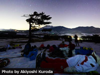 寝転がって星空を